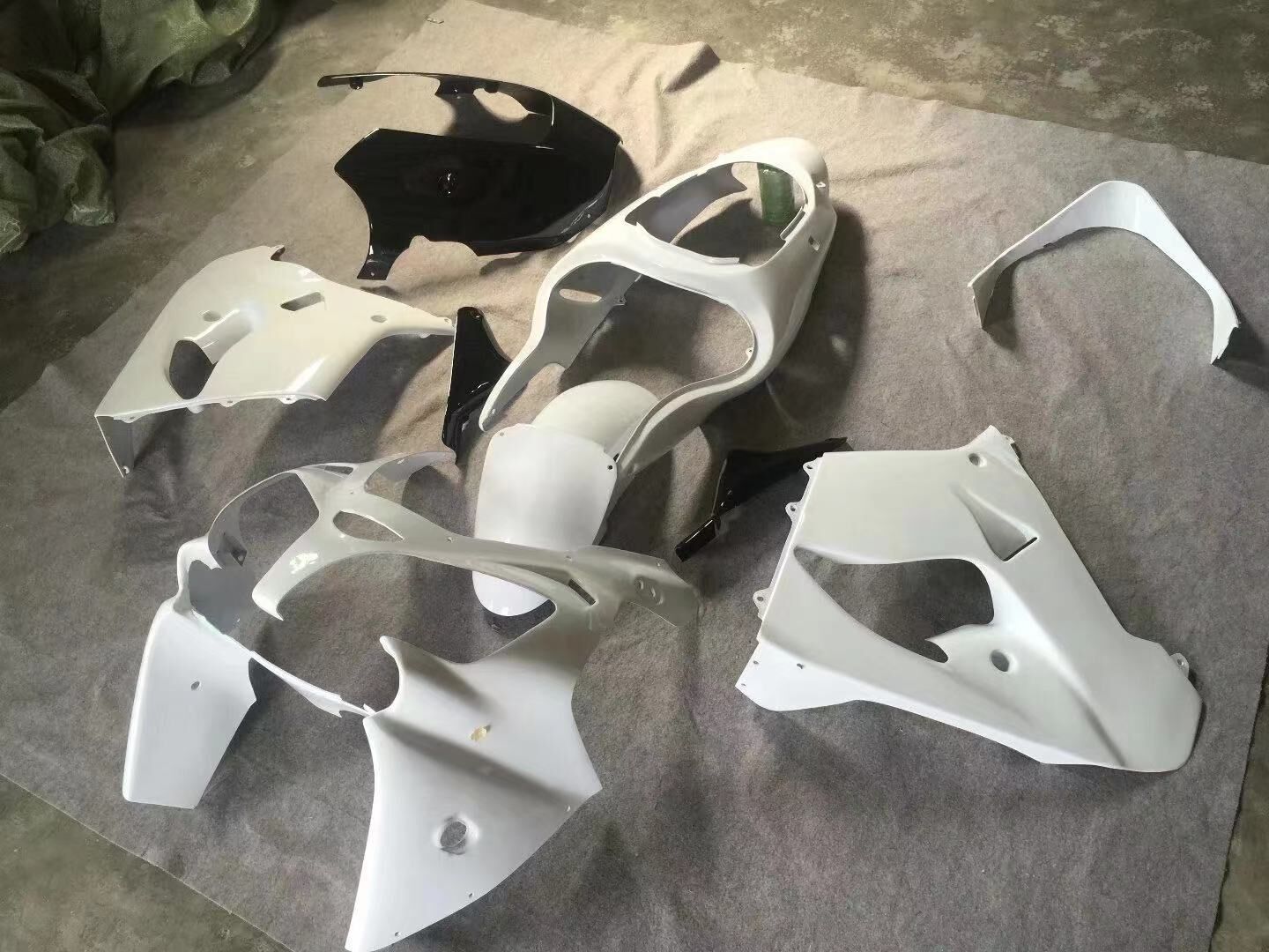 Fairings For Kawasaki ZX9R 2000-2001 Pure white & Glossy black ...