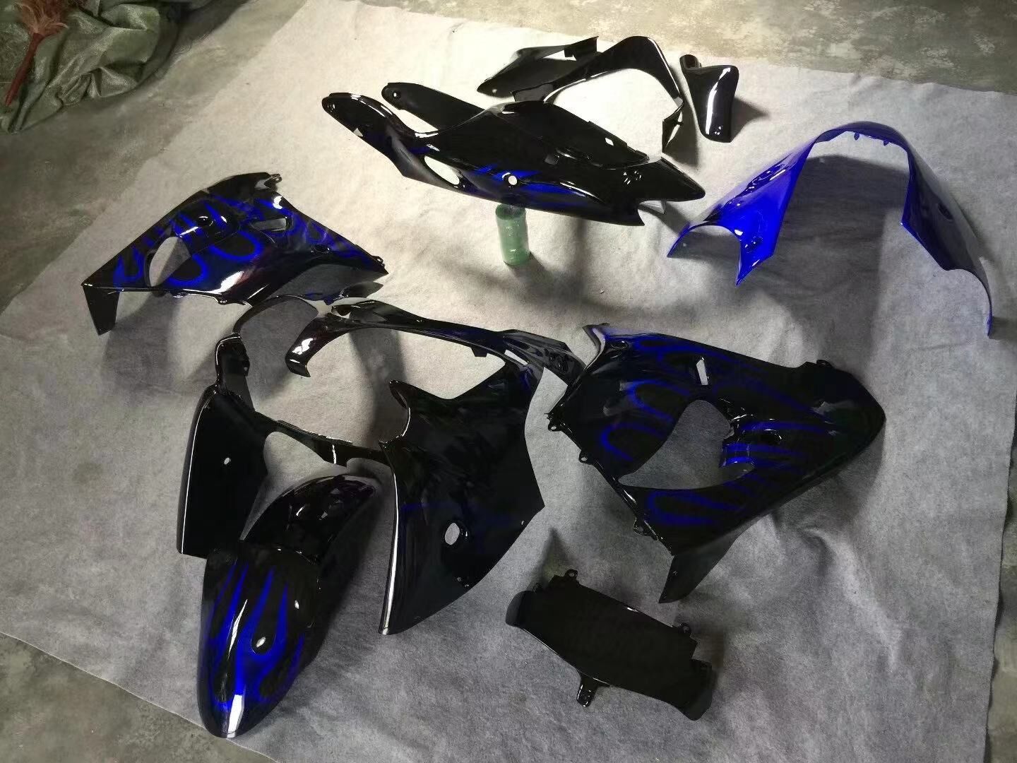カワサキ ZX9R 2000-2001用 フェアリング グロスブラック&ブルーフレーム