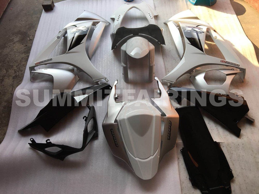 غطاءات لسوزوكي GSXR1000 K7 (2007-2008) فضي وأبيض